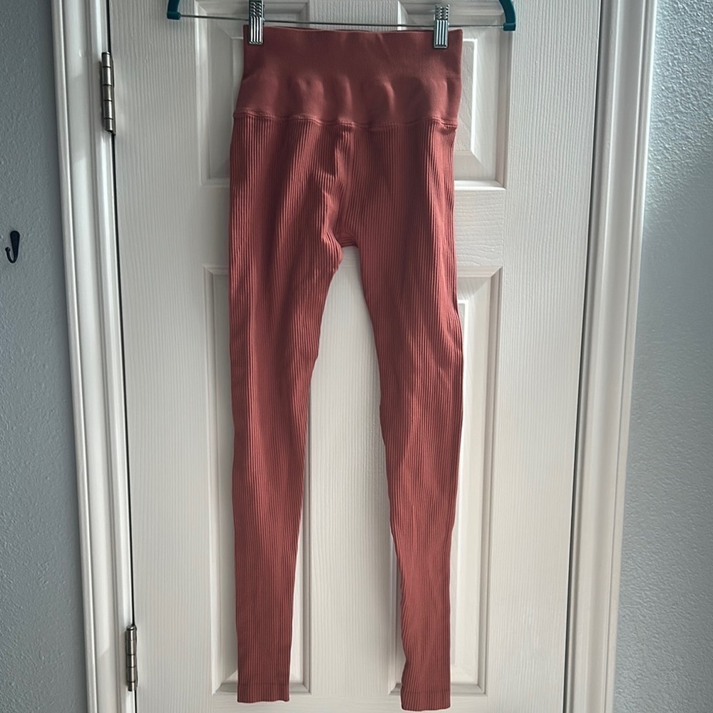 Spiritual Gangster High Waisted Ribbed Leggings 26β In Salmon Womenβs XS/S Yoga